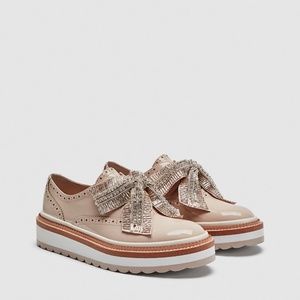 NWT Platform Oxford Track Sole Wing Tips with Bow